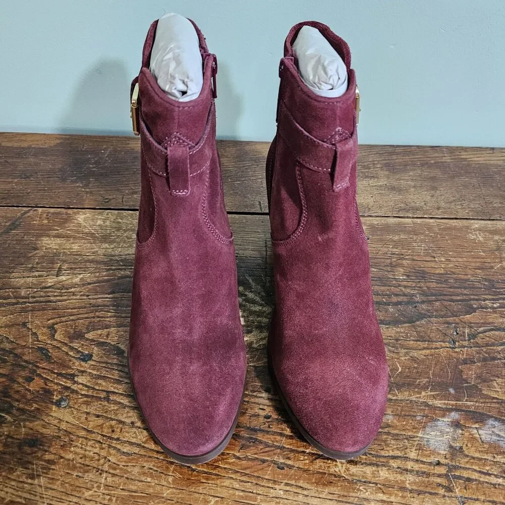 Diba Sleek Burgundy Almond Toe‎ Suede Bootie Size 9